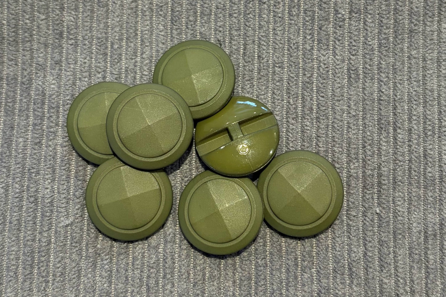 Retro Green Low-Shank Button