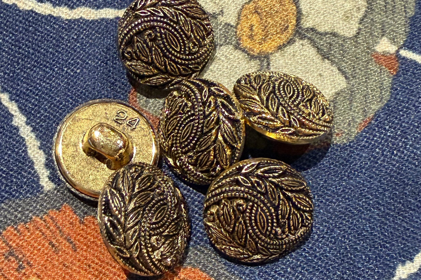 Ornate Gold Shank Button (Set of 6)